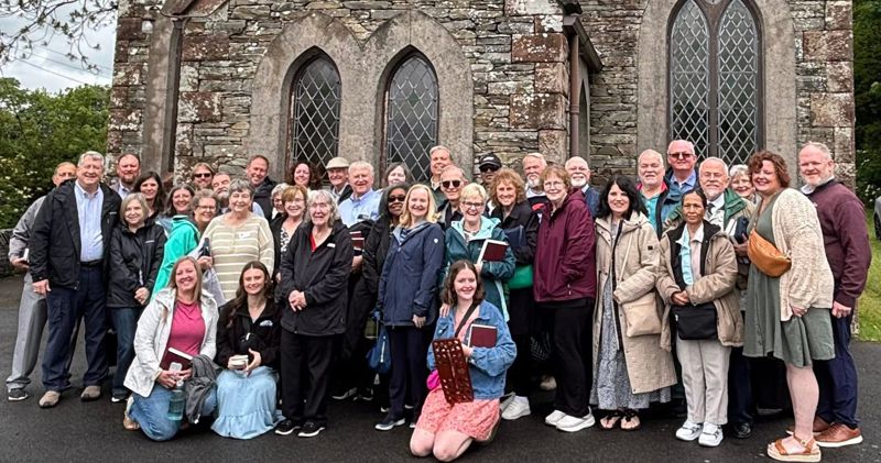 tour group at Wall End
